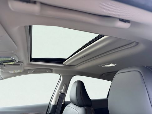 Certified 2025 Subaru Crosstrek 2.5i Limited w/ Crosstrek Mirror Package AWD/4WD image 13