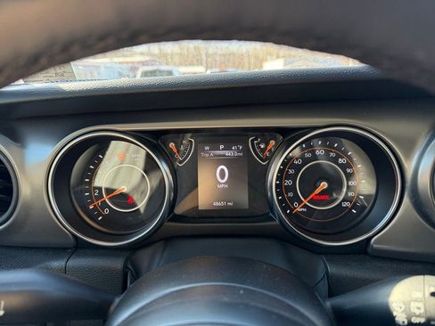 Used 2023 Jeep Wrangler Sport S image 14