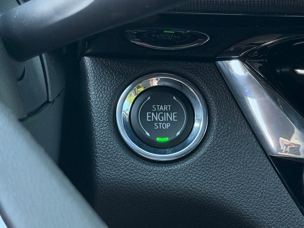 New 2026 Buick Envista Sport Touring FWD image 26