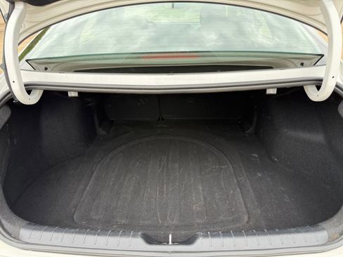 Used 2025 Kia K4 LXS image 32