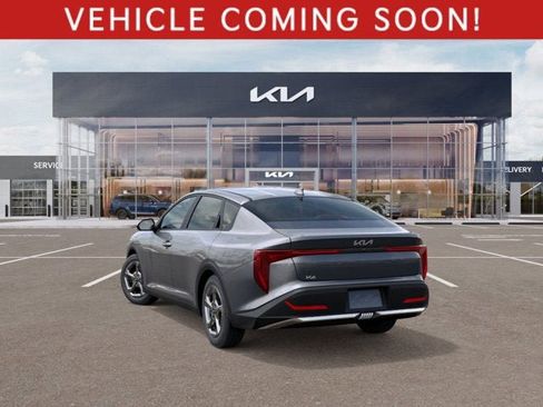 New 2026 Kia K4 LXS image 4