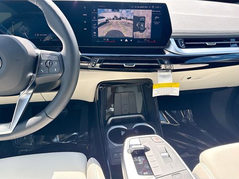 New 2026 BMW X1 xDrive28i w/ Technology Package AWD/4WD image 18