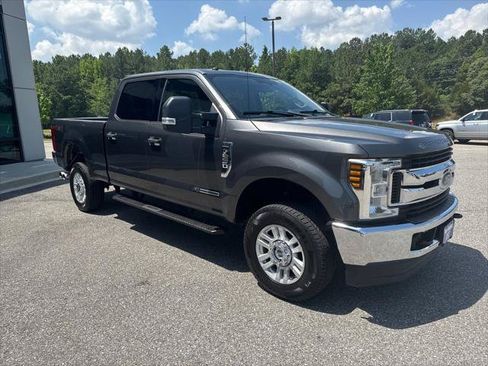 Used 2019 Ford F250 XLT AWD/4WD image 3