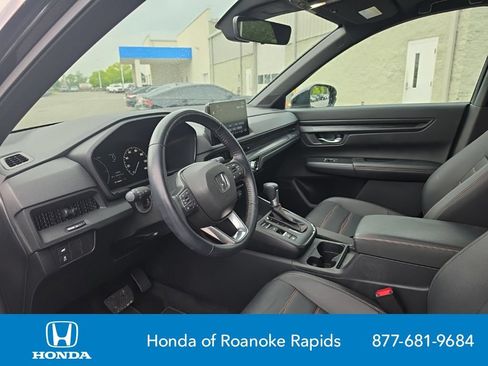 Used 2025 Honda CR-V Sport-L image 11