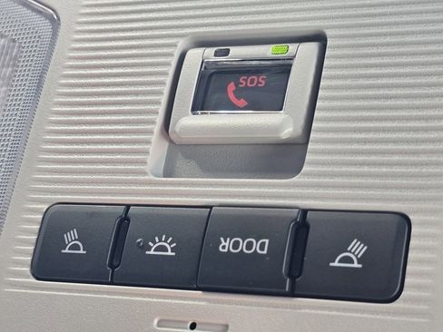 New 2025 Toyota RAV4 LE image 31