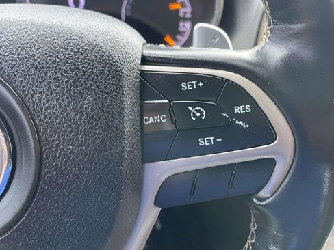 Used 2016 Jeep Grand Cherokee Limited image 31