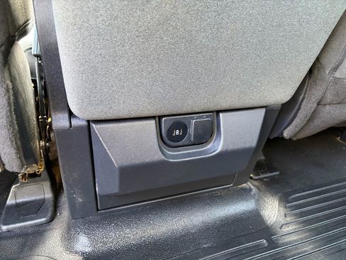 Used 2023 Ford F350 XLT w/ FX4 Off-Road Package AWD/4WD image 32