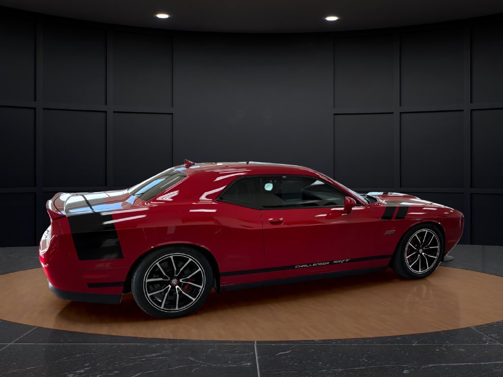 Used 2015 Dodge Challenger SRT RWD image 6