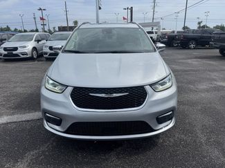 Used 2022 Chrysler Pacifica Limited FWD video 1