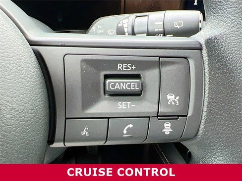 Used 2025 Nissan Kicks SV image 13