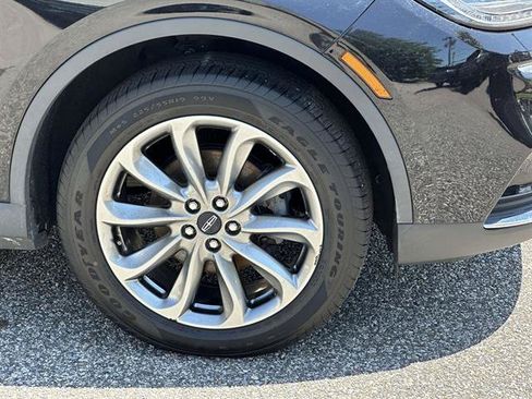 Used 2022 Lincoln Corsair AWD w/ Premium Package image 7
