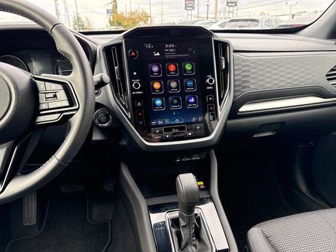 Used 2025 Subaru Forester Premium image 23