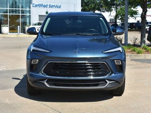 Used 2024 Buick Encore GX Preferred FWD image 2
