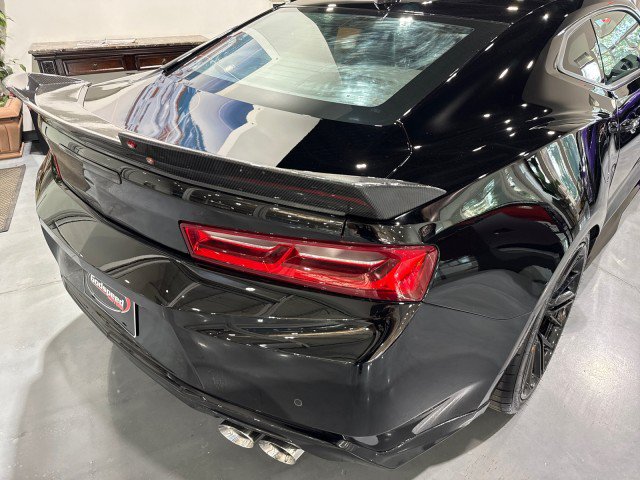 Used 2018 Chevrolet Camaro ZL1 RWD image 35
