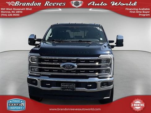 Used 2023 Ford F250 Lariat w/ Chrome Package image 2