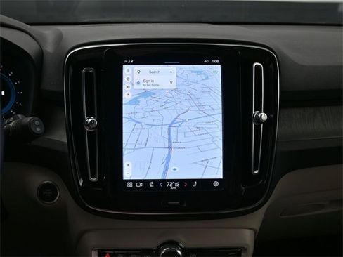 Used 2023 Volvo XC40 B5 Plus w/ Driver Assist Package image 14