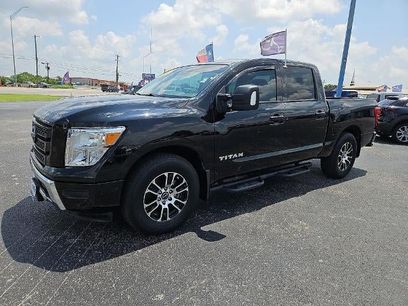 Used 2023 Nissan Titan SV w/ SV Convenience Package
