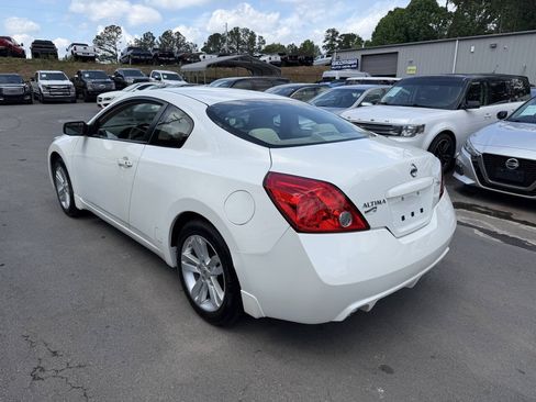 Used 2011 Nissan Altima 2.5 S w/ Convenience Pkg FWD image 8