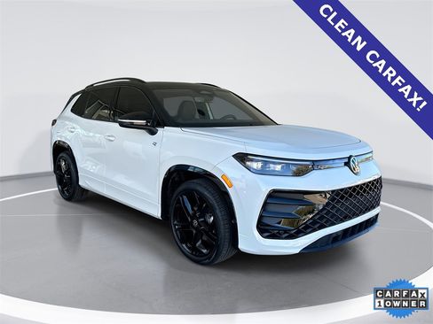 Certified 2026 Volkswagen Tiguan SE R-Line image 51