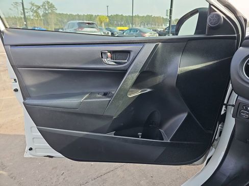 Used 2017 Toyota Corolla L image 31