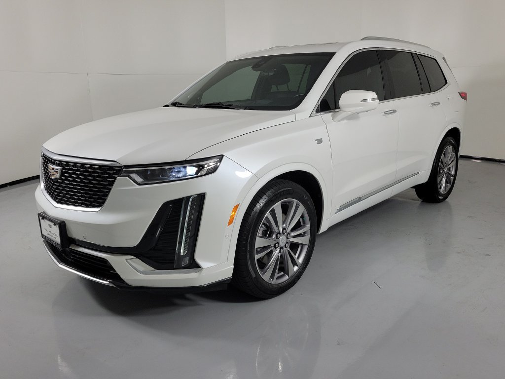 Certified 2023 Cadillac XT6 Premium Luxury w/ Technology Package FWD image 3