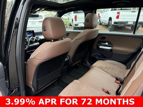 Used 2024 Mercedes-Benz GLB 35 AMG 4MATIC image 25