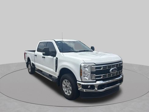 Certified 2024 Ford F250 XLT w/ FX4 Off-Road Package AWD/4WD image 14