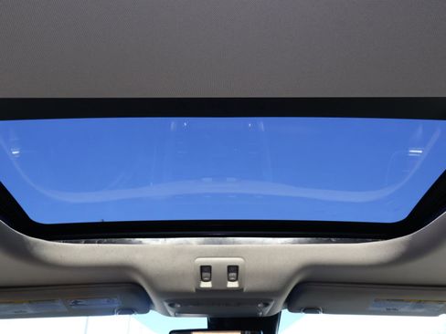 Used 2024 Nissan Murano SL image 12