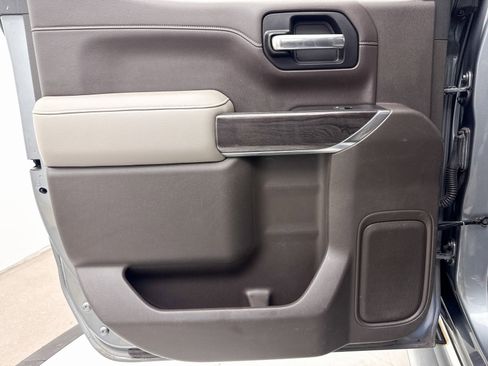 Used 2019 Chevrolet Silverado 1500 LTZ image 31