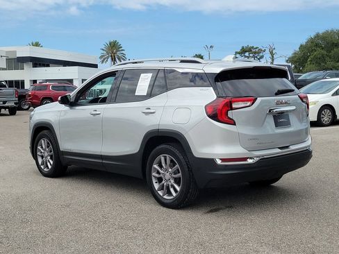 Used 2022 GMC Terrain SLT w/ LPO, Floor Liner Package FWD image 4