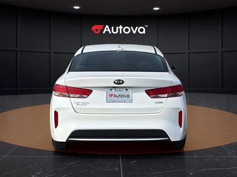 Used 2017 Kia Optima Premium FWD image 4
