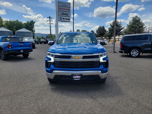 Used 2023 Chevrolet Silverado 1500 LT AWD/4WD image 15