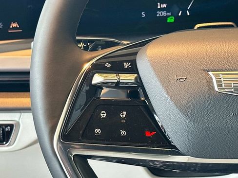 New 2026 Cadillac Vistiq Luxury w/ LPO, Floor Liner Package AWD/4WD image 7
