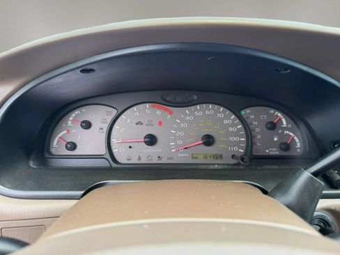 Used 2004 Toyota Sequoia SR5 RWD image 24