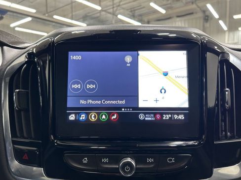 Used 2023 Chevrolet Traverse RS image 19