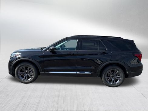 Used 2025 Ford Explorer Active w/ Active Comfort Package AWD/4WD image 2
