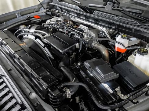 Used 2024 GMC Sierra 2500 AT4X image 50