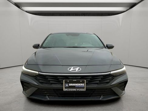 Used 2025 Hyundai Elantra Sport FWD image 8