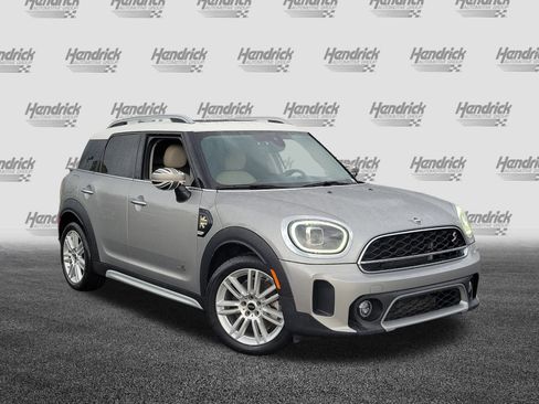 Used 2024 MINI Cooper Countryman S w/ Signature Upholstery Package image 2