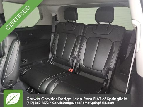 Used 2023 Jeep Grand Cherokee L Limited w/ Black Appearance Package AWD/4WD image 33