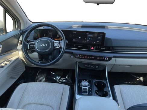 Used 2025 Kia Carnival EX FWD image 14