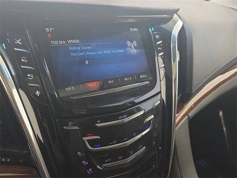 Used 2015 Cadillac Escalade Premium image 20