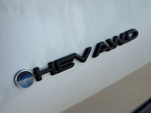 Used 2024 Toyota Grand Highlander AWD Hybrid image 10