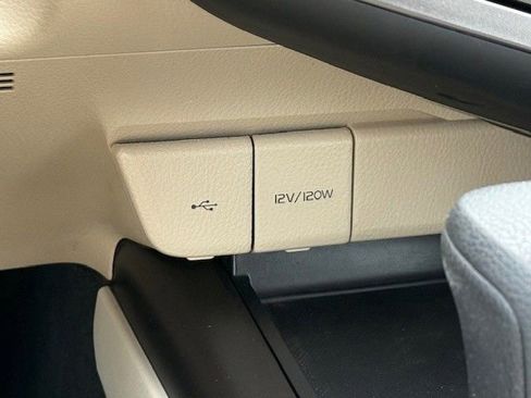 Used 2021 Toyota Camry LE image 21