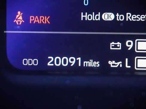 Used 2024 Toyota Tundra Limited image 9