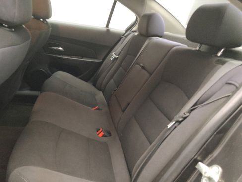 Used 2014 Chevrolet Cruze LT w/ Technology Package FWD image 18