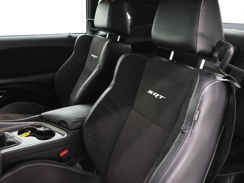 Used 2015 Dodge Challenger SRT Hellcat image 37