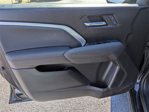 Used 2023 Chevrolet Colorado Z71 w/ Advanced Trailering Package image 11