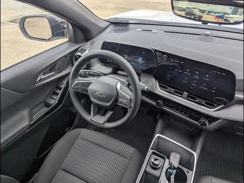New 2026 Chevrolet Equinox LT w/ Midnight Edition AWD/4WD image 17