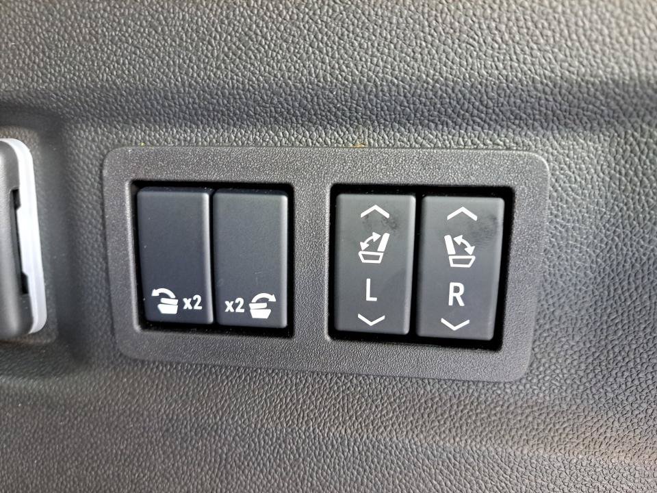Used 2024 GMC Yukon Denali w/ Max Trailering Package AWD/4WD image 26